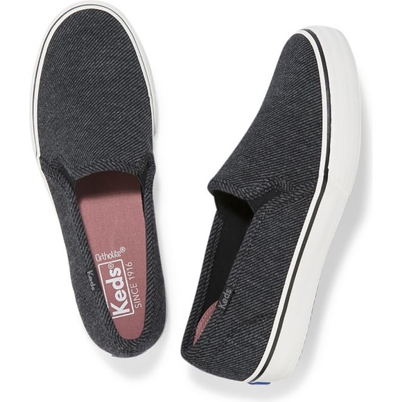 dark grey keds